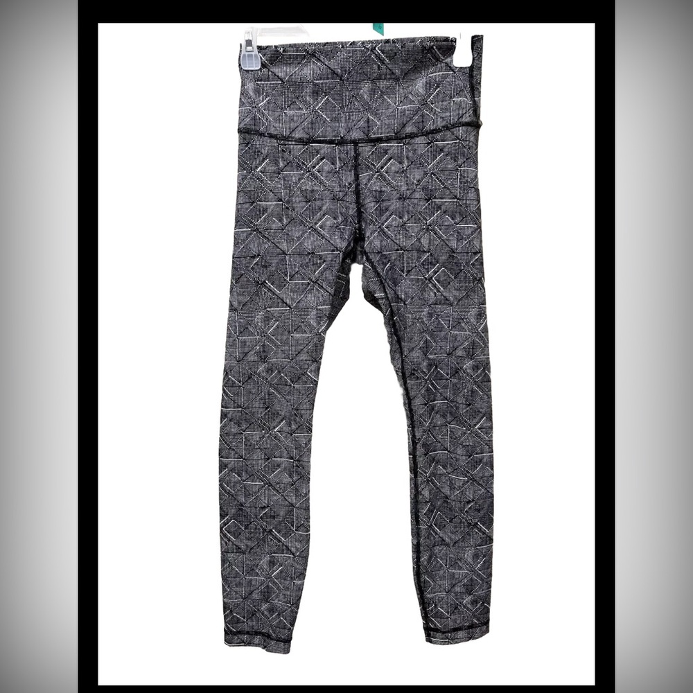 Lululemon Leggings Womens 6 Wunder Train High Rise Tight All Over Print Athletic